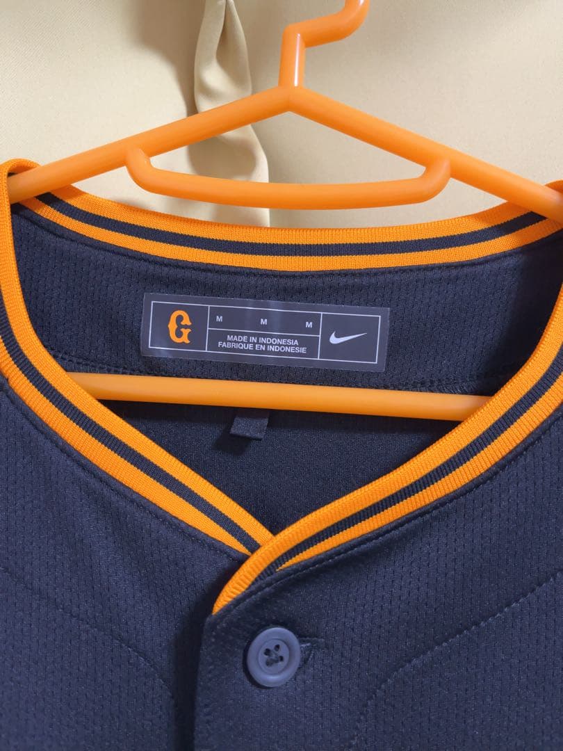 ジャイアンツGIANTS 坂本勇人　3rdユニフォームMサイズ　エンブレム付き