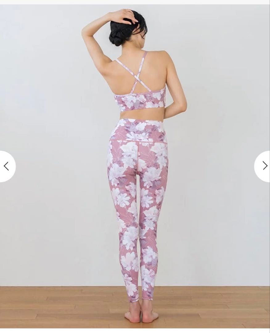 SKALAヨガウェア【Lサイズ】トップス２枚と花柄レギンスセット