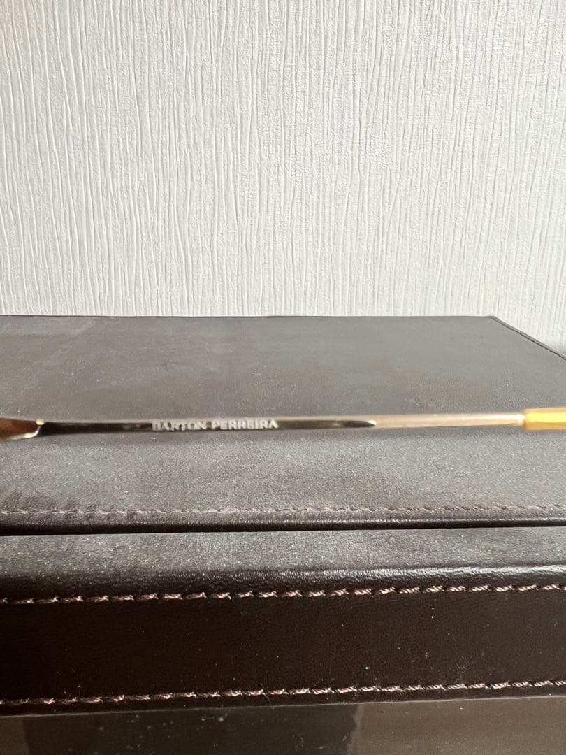 ブラピ同型同色　バートンペレイラサングラス