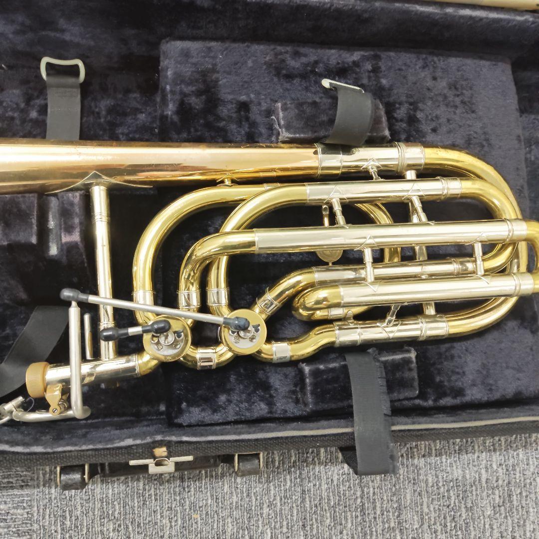 Holton　バストロンボーン 本体 ケース付き　マウスピース付き　チャリティ
