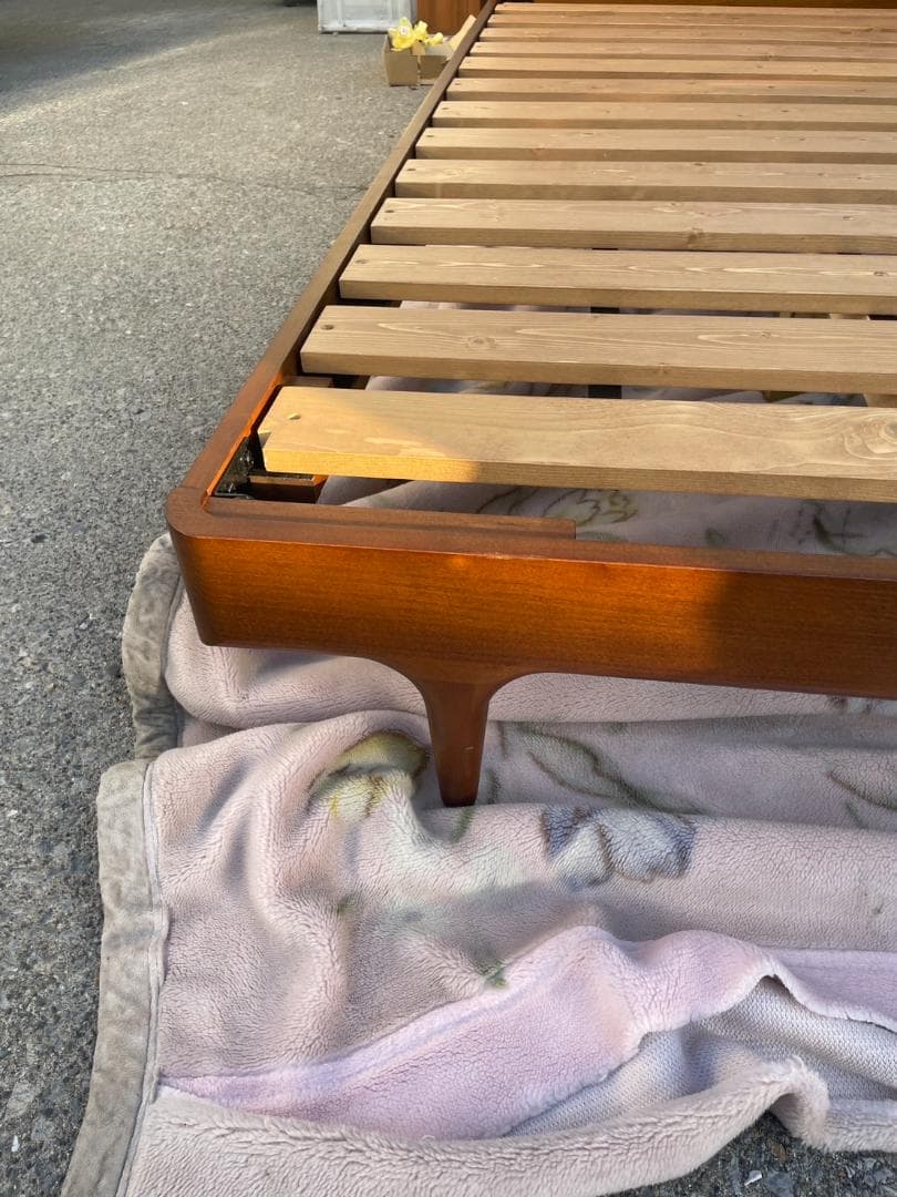 T◇963 サンダーデザイン シングルベッド 未使用訳あり 地域限定組立送料無料