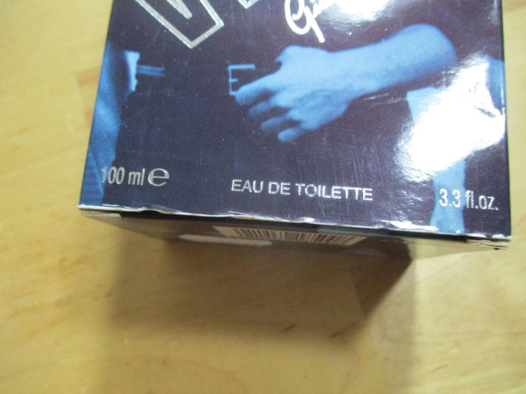 レア　ヴェルサーチ　ヴェルサス　１００ｍｌ　ＥＤＴ　未使用品