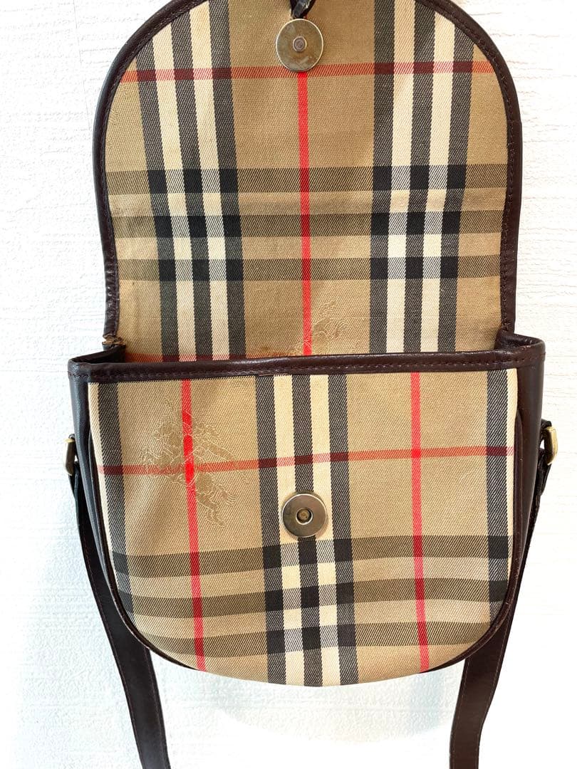バーバリー　BURBERRY ポケットバック　ショルダーバッグ