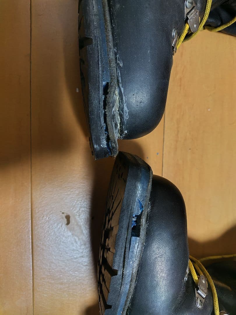 革テレマークブーツ ASOLO Extreme