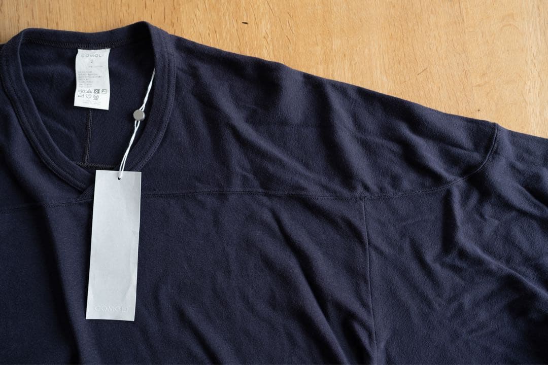 新品未使用　comoli 2024フットボール　ロンT