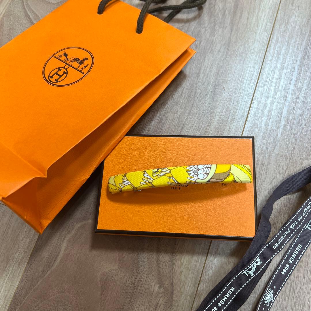 エルメス フラワーパターン ヘアピン