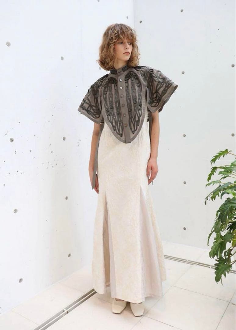 【新品】aoiwanaka アオイワナカ　ケープ　ポンチョ　ブラウン