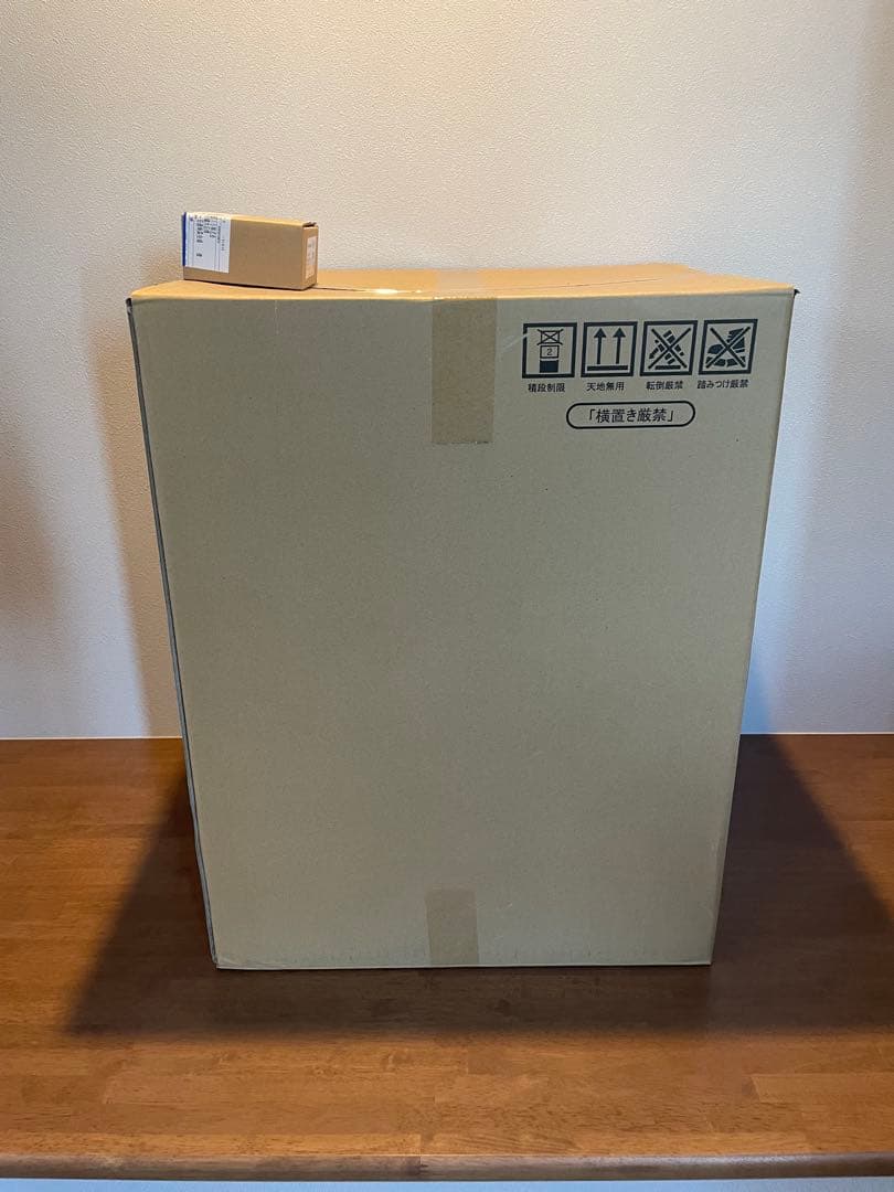 【新品未開封・定価半額以下】パナソニック宅配ボックスCOMBO LIGHT