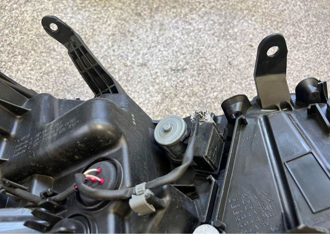 プラド150後期　ヘッドライト　美品　左側