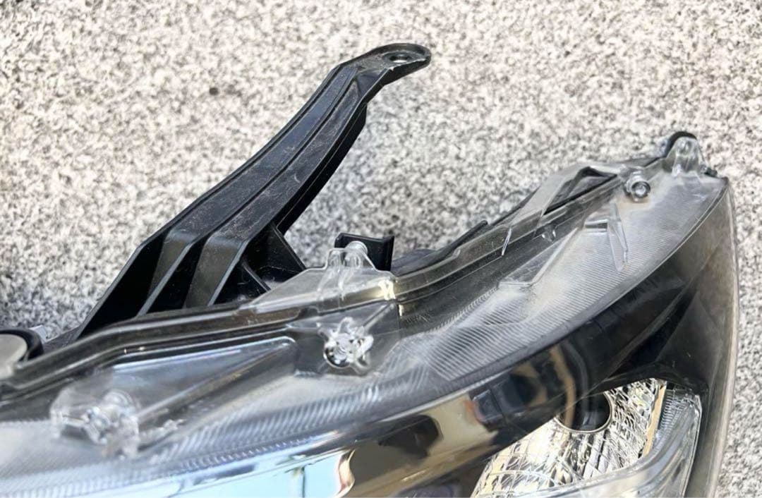 プラド150後期　ヘッドライト　美品　左側