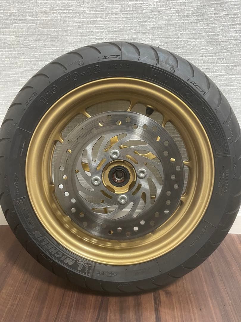 JC61 2014グロム フロントホイール 廃盤ミシュラン付き