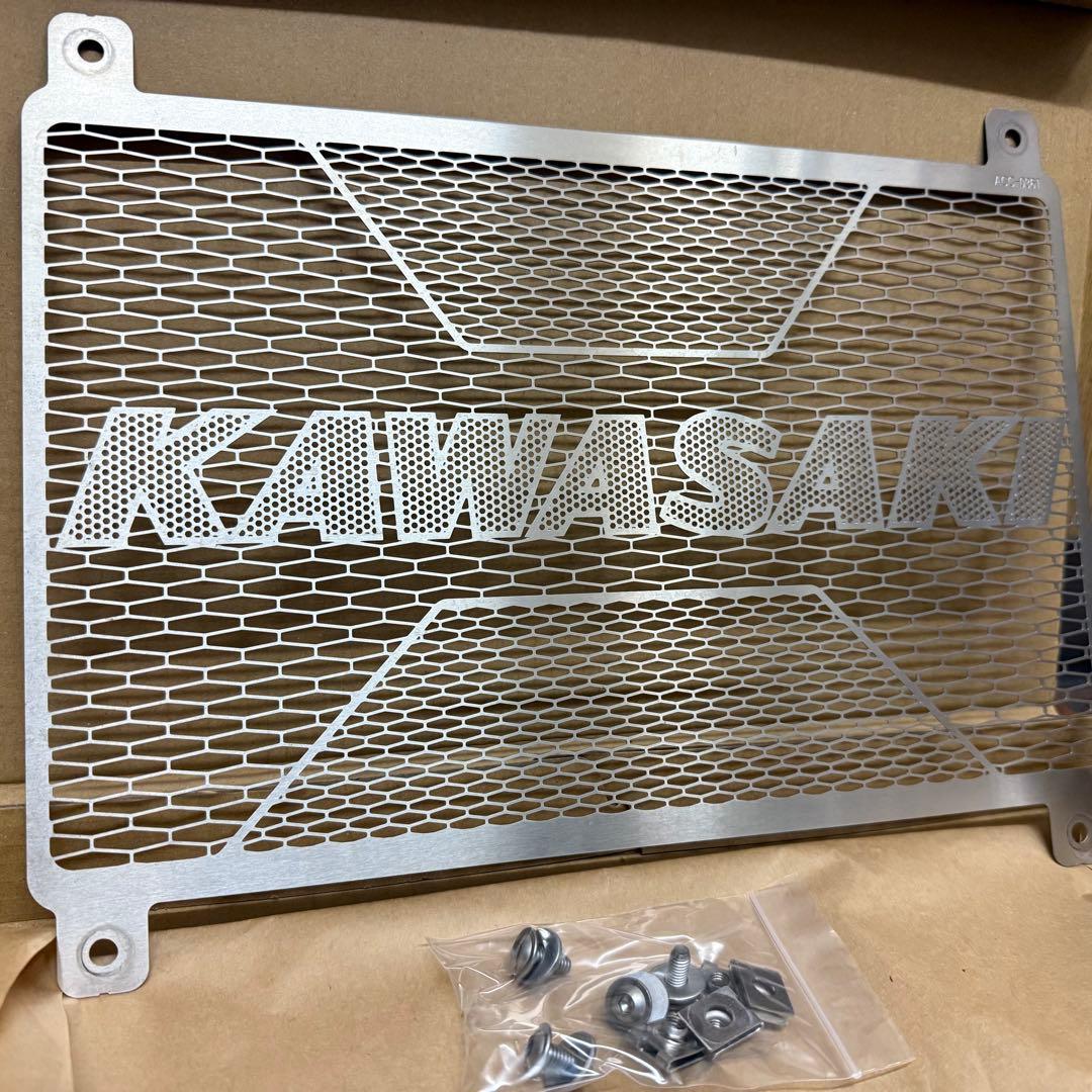Z900RS カワサキ純正ラジエータースクリーン