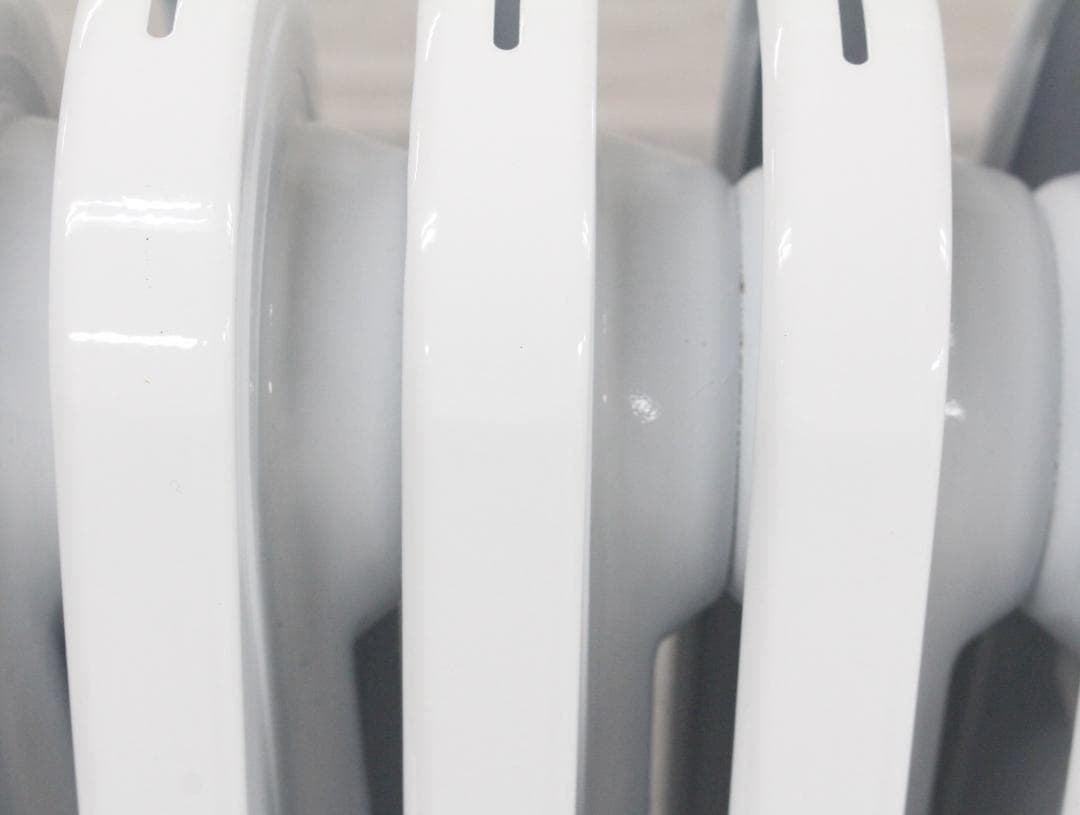 ▲美品 デロンギオイルヒーター NJ0505E 小型軽量