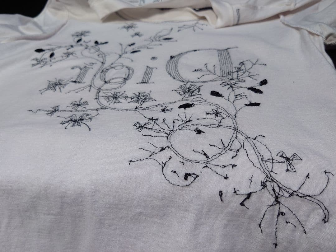 【激レア】Christian Dior ビーズ刺繍Tシャツ