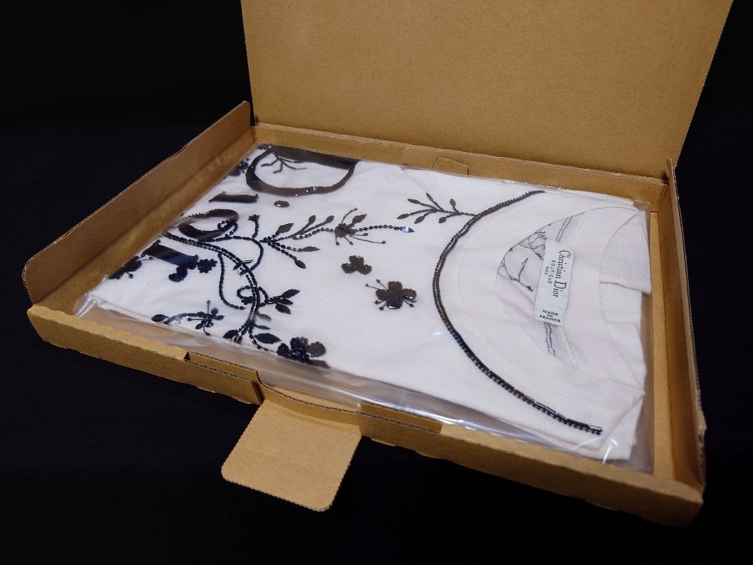 【激レア】Christian Dior ビーズ刺繍Tシャツ