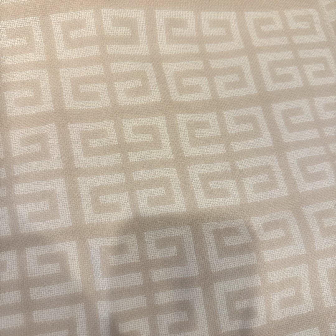 Givenchy 幾何学模様 ベージュマフラー 新品タグ付き