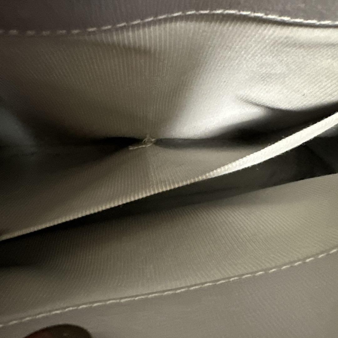 美品✨フルラ テッサ トートバッグ レザー グレー　底鋲 自立 A4 通勤 通学