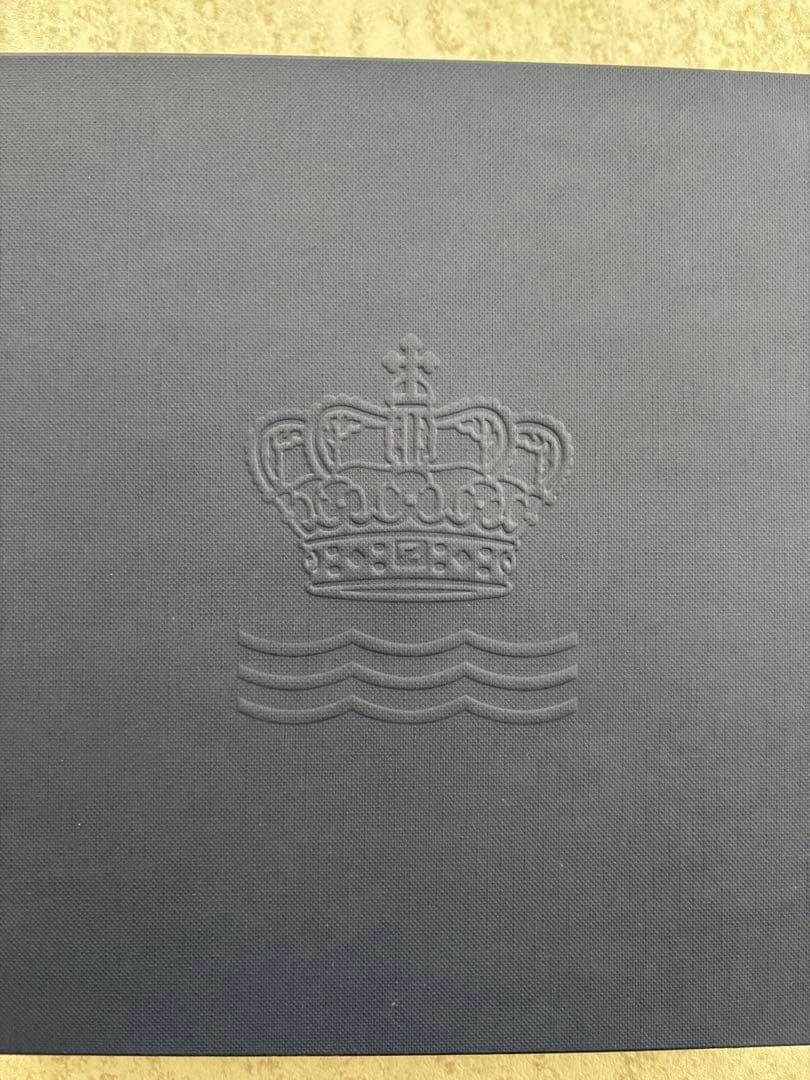 《新品》ロイヤルコペンハーゲン250周年　イヤープレート　1775-2025