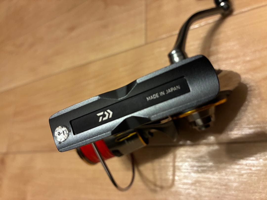 最終値下ダイワ23 エアリティ PC LT3000-XH