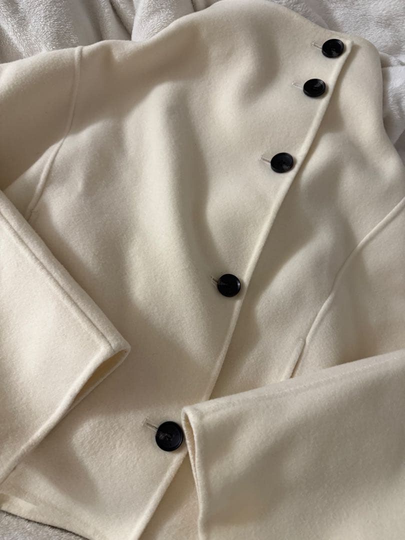 anuans スタンドネックリバーショートコート