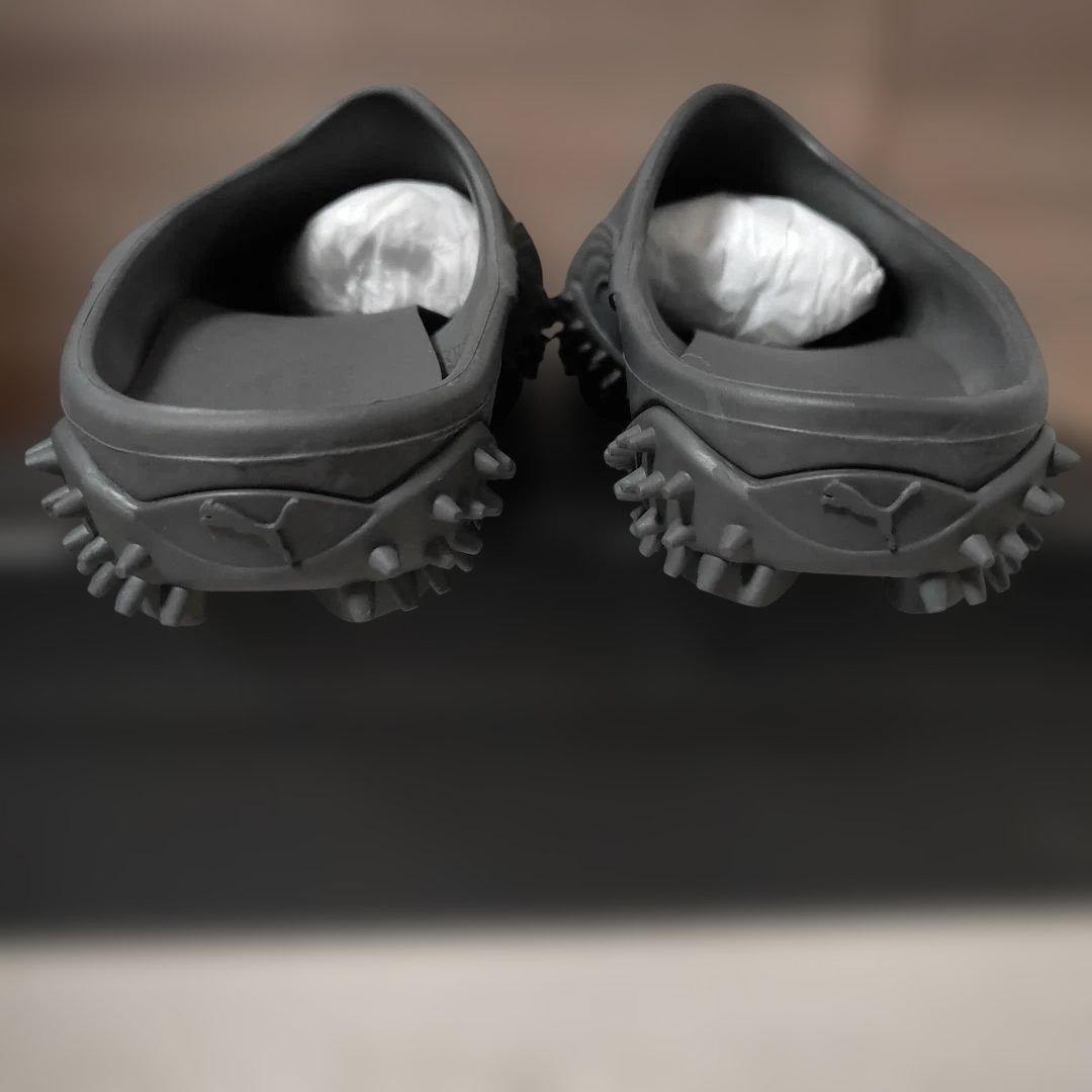 新品未使用28.0cm PUMAイボイボスライドサンダルMULE グレー系