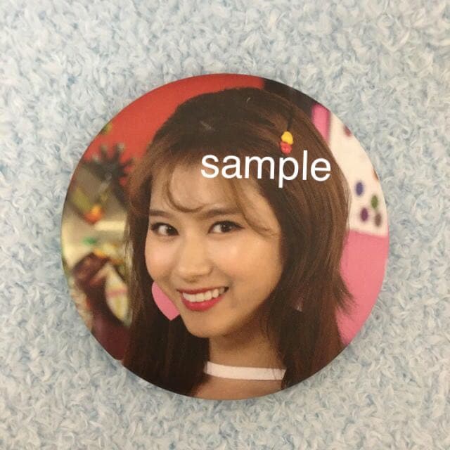 TWICE缶バッジサナ