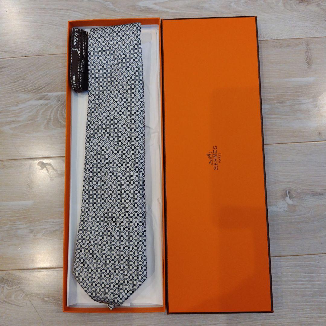 HERMES ネクタイ ネイビー/ホワイト 幾何学模様