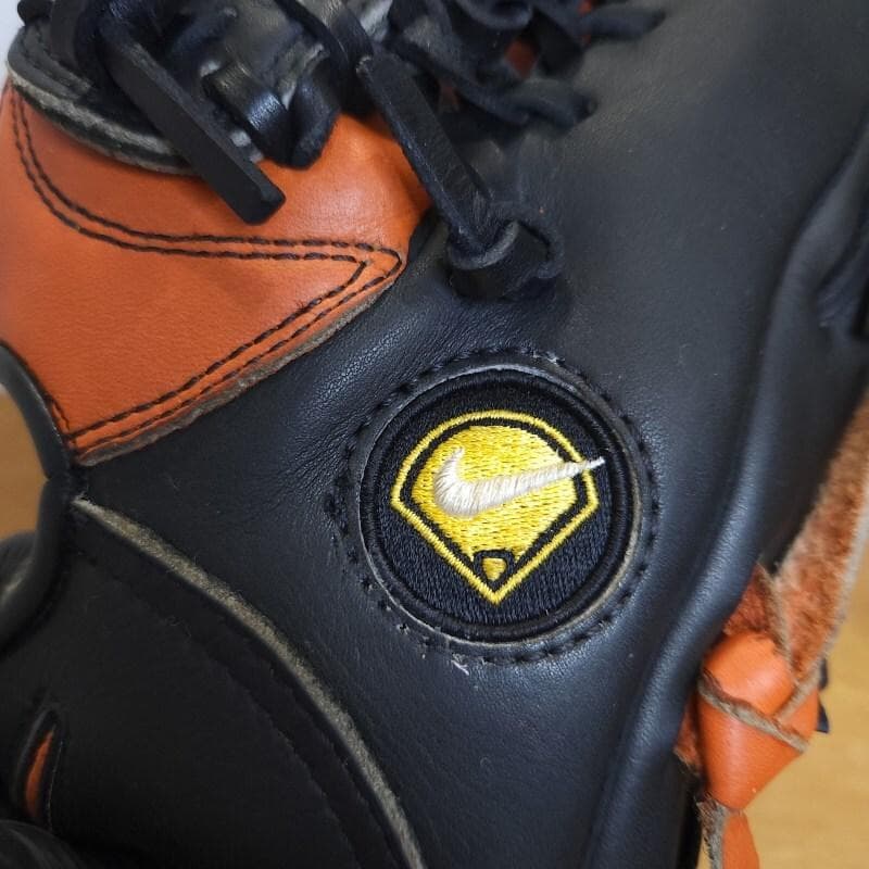 NIKE ナイキ プロゴールド 限定カラー 激レア 内野用 軟式グローブ