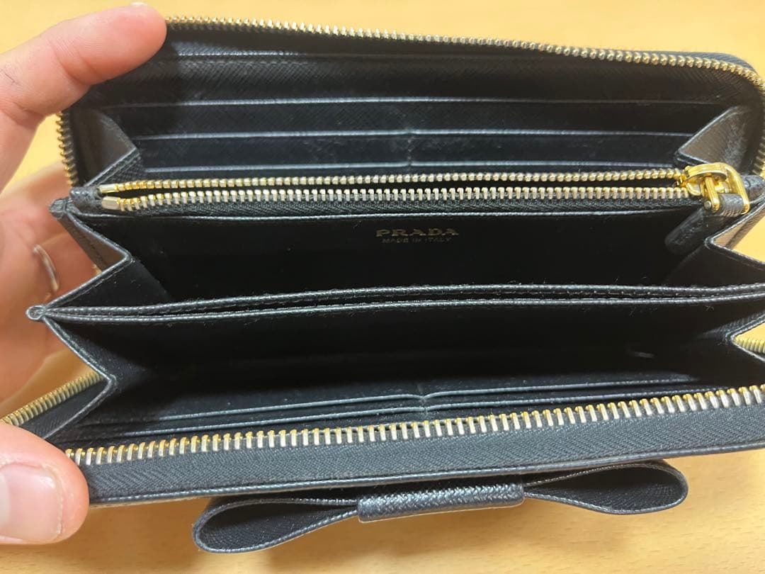 PRADA リボン付き ブラック 長財布