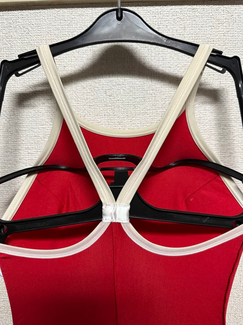 競泳水着 アリーナ arena Mサイズ 赤 パイピング 学年色 ロゴ剥がれ