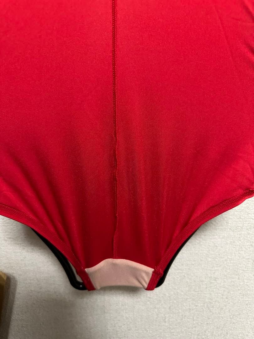 競泳水着 アリーナ arena Mサイズ 赤 パイピング 学年色 ロゴ剥がれ