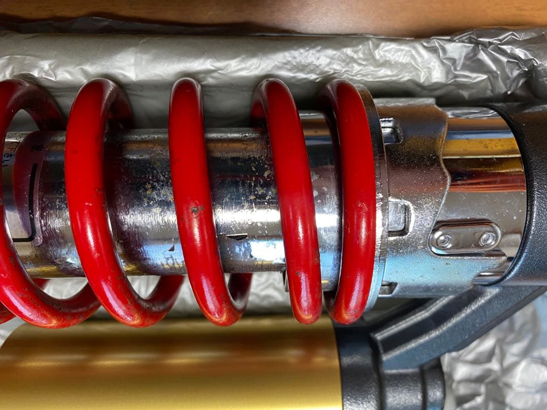 バリオス2 純正￼ショウワ　リアサスペンション 赤金