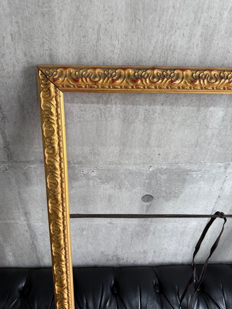 絵　ポスターアンティーク大きい額縁Ａ１ 金色装飾フレーム プラスチックガラス付き