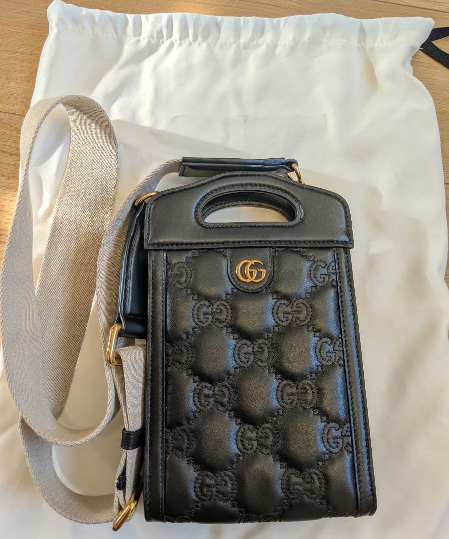 【専用】Gucci ブラック レザー ショルダーバッグ