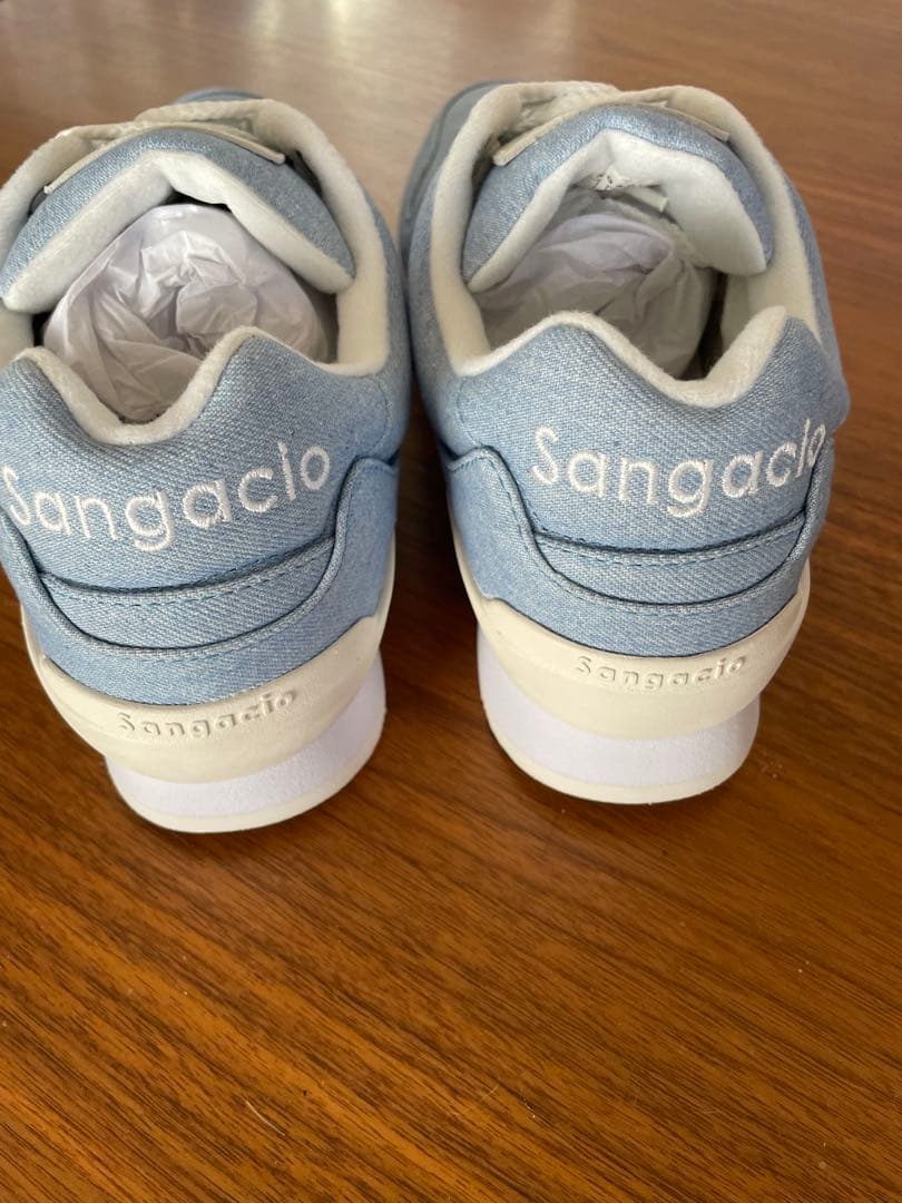 新品！にゅバランス スニーカー ライトブルー