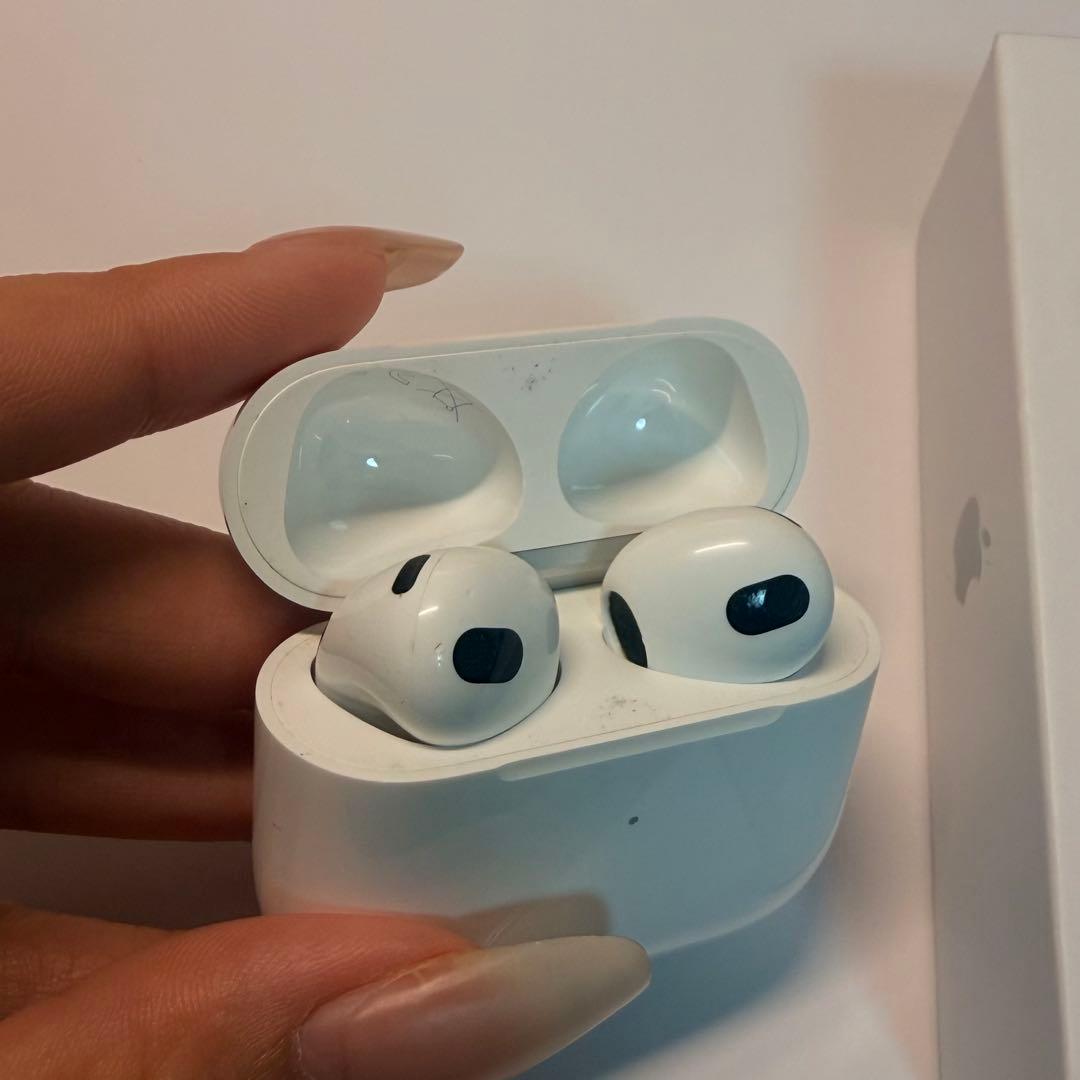 Apple AirPods3 （第3世代）本体 ホワイト