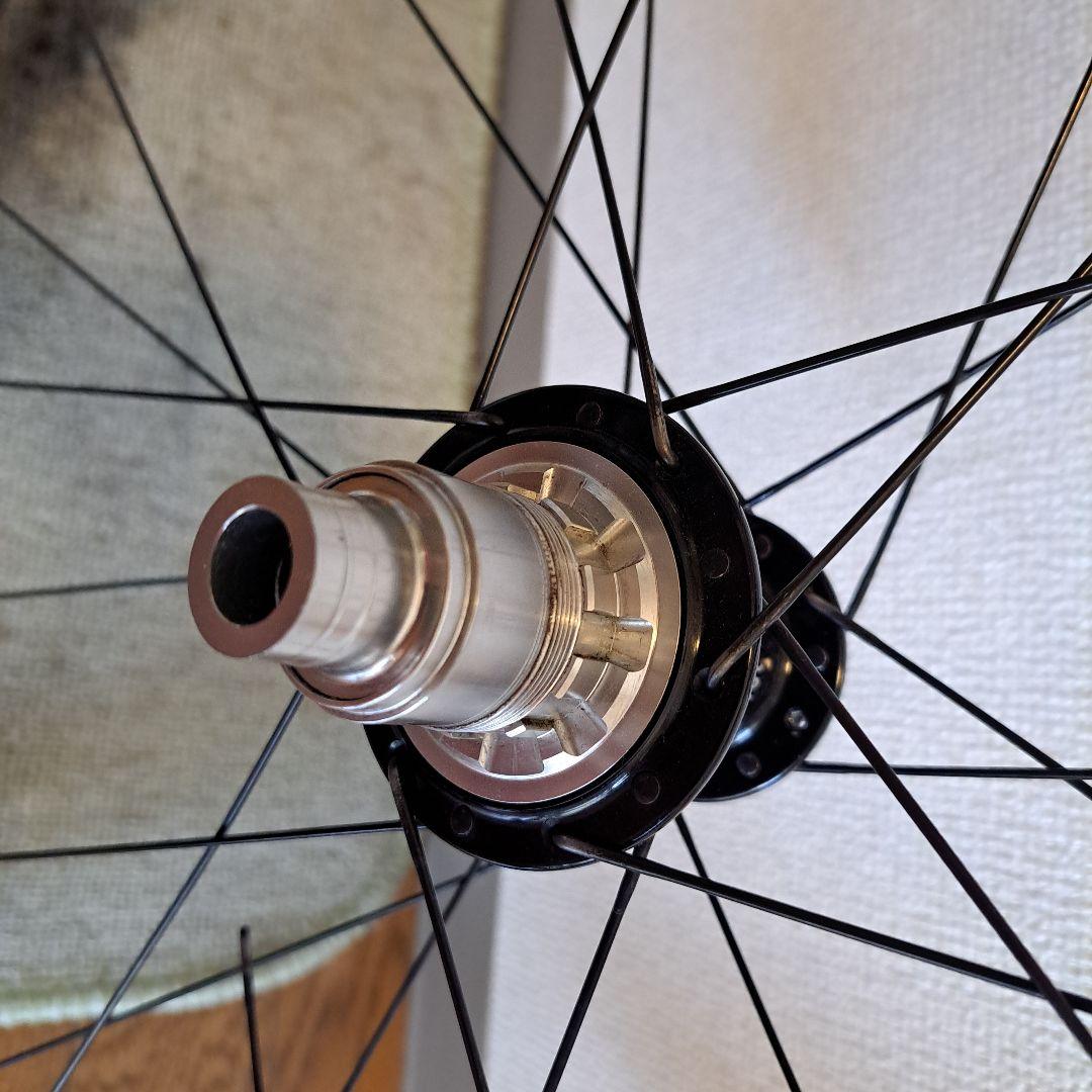 REVEL BIKE RW23カーボングラベルホイール リアスポーク１本折れ