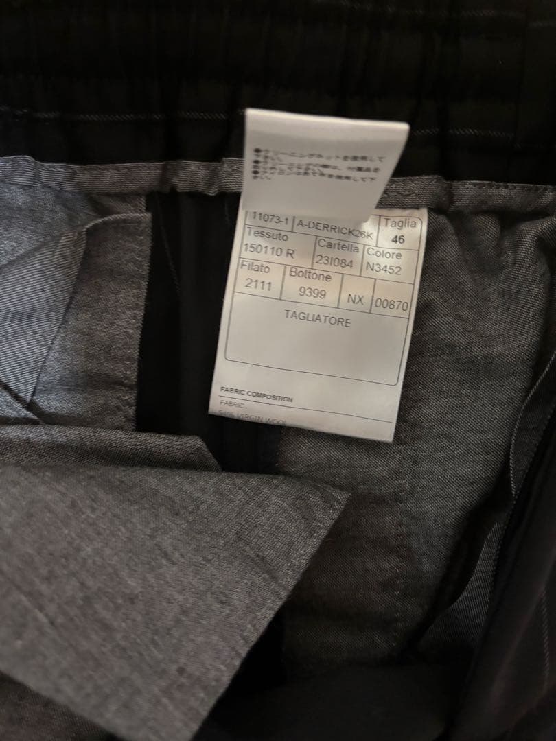 TAGLIATORE ストライプスーツ　ダークグレー