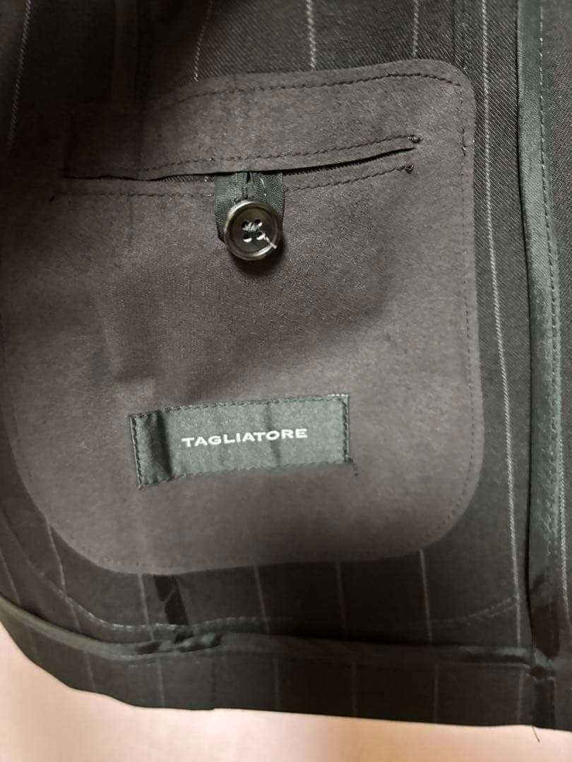 TAGLIATORE ストライプスーツ　ダークグレー
