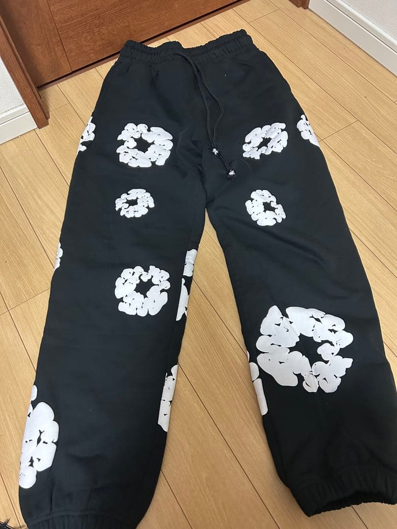 デニムティアーズ　スウェットパンツ　ブラック