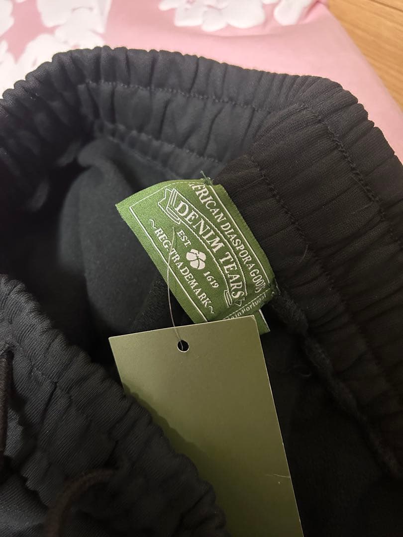 デニムティアーズ　スウェットパンツ　ブラック