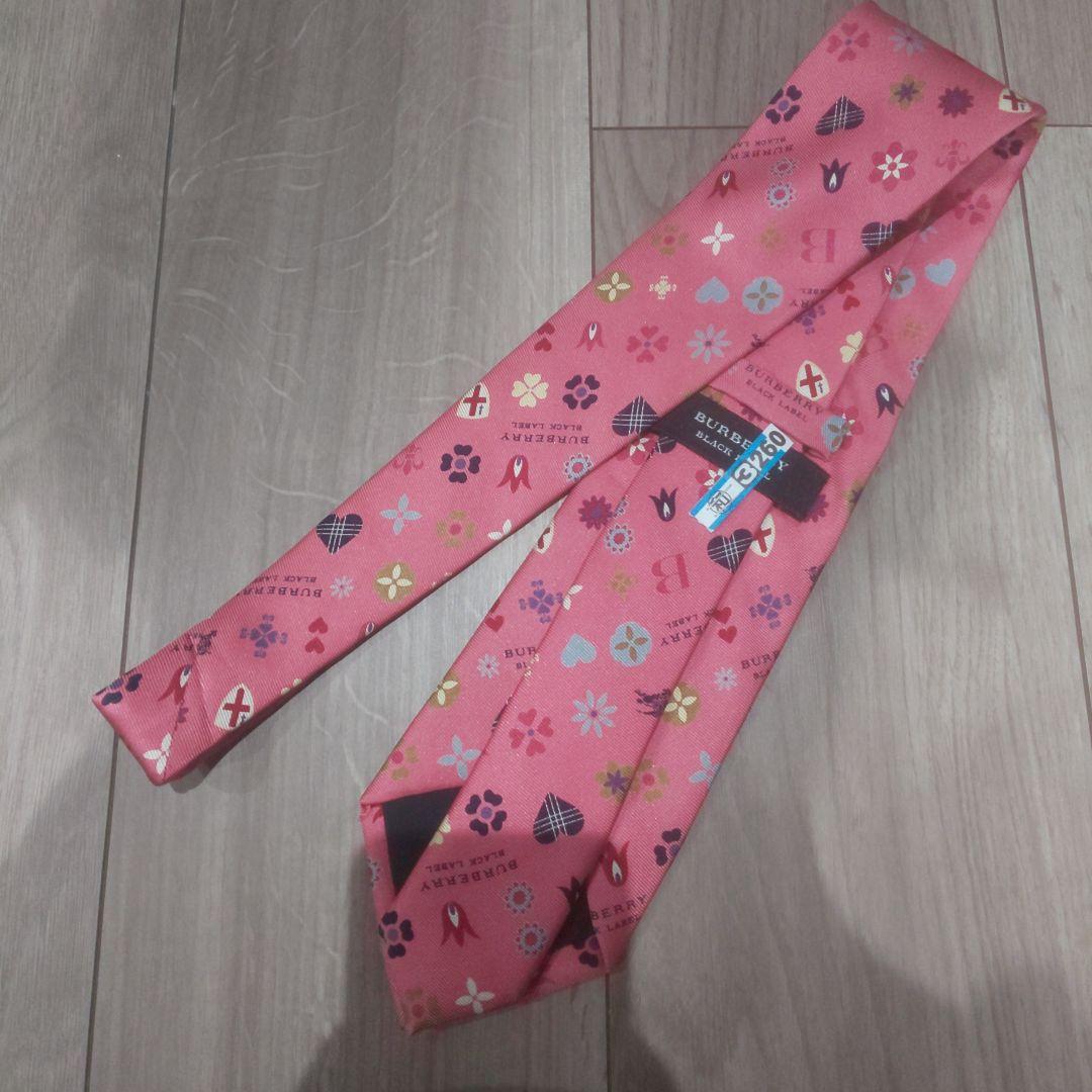 バーバリーブラックレーベル マルチカラーモノグラム ネクタイ ピンク