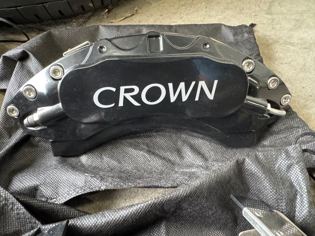 CROWN クラウンスポーツ キャリパーカバー 4個セット ブラック