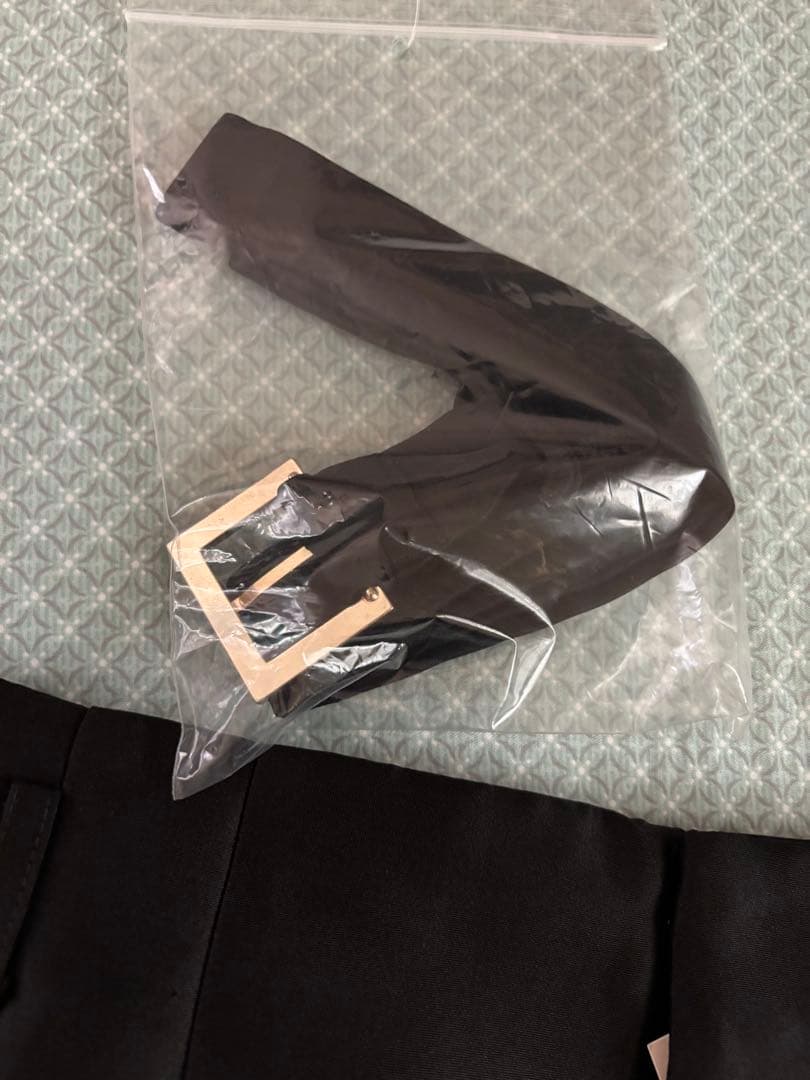 Apuweiser-riche ハイウエストショートパンツ ブラック