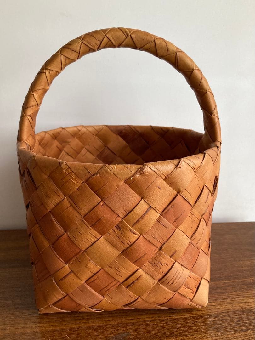 Galina ガリーナ さんの白樺かご（ラウンド）フィンランド　バスケット