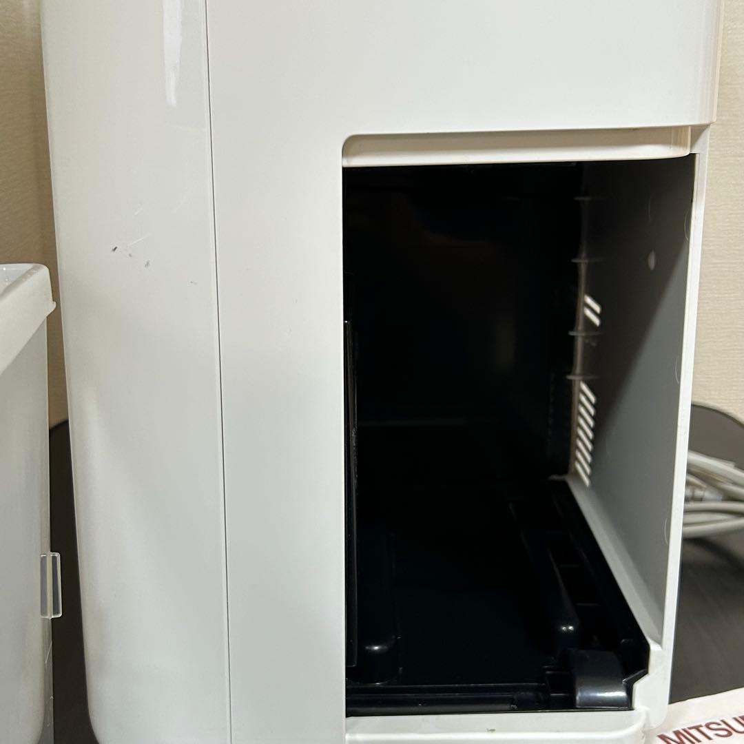 16様　　三菱 MJ-120MX-W 衣類乾燥除湿機 2012年