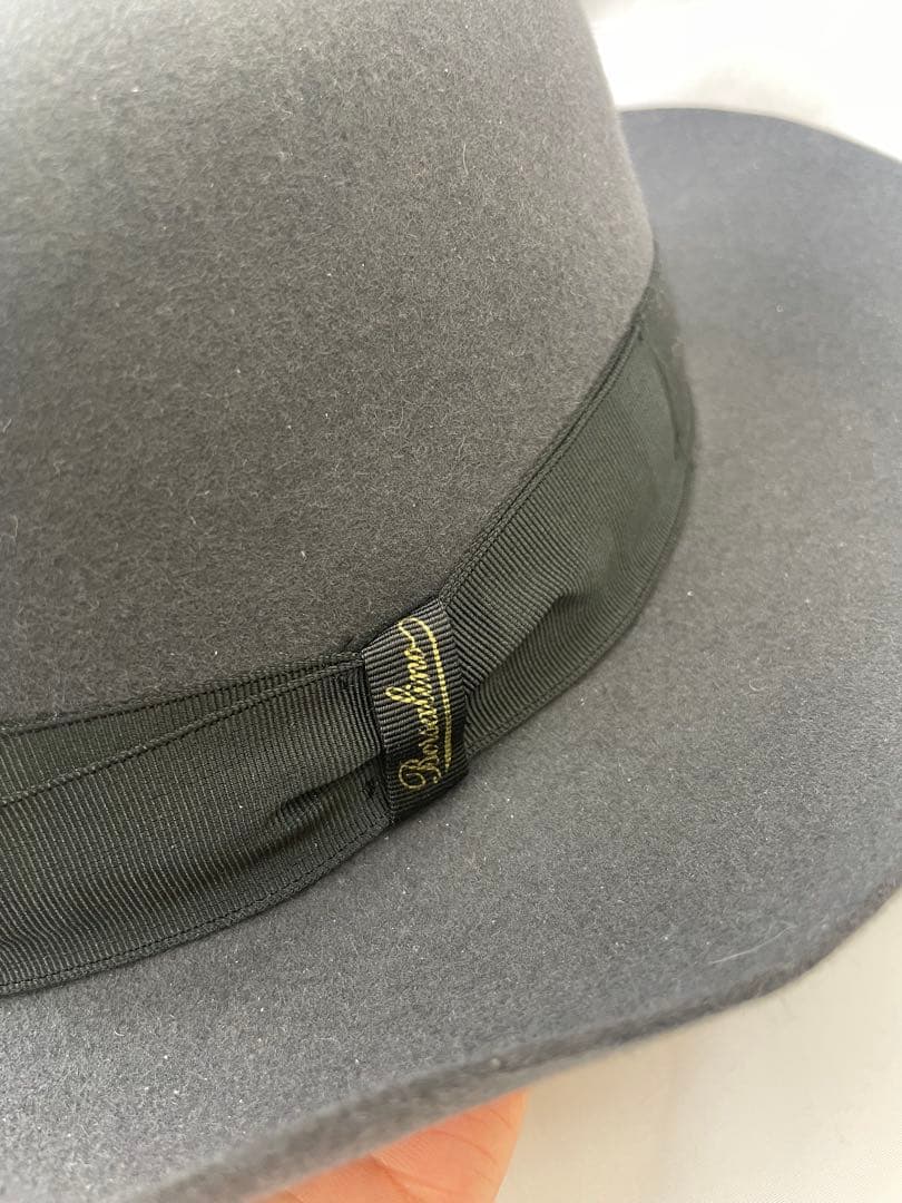 未使用品　ボルサリーノカーフレザーハット　グレー　フェルトウール秋冬お洒落滝マキ