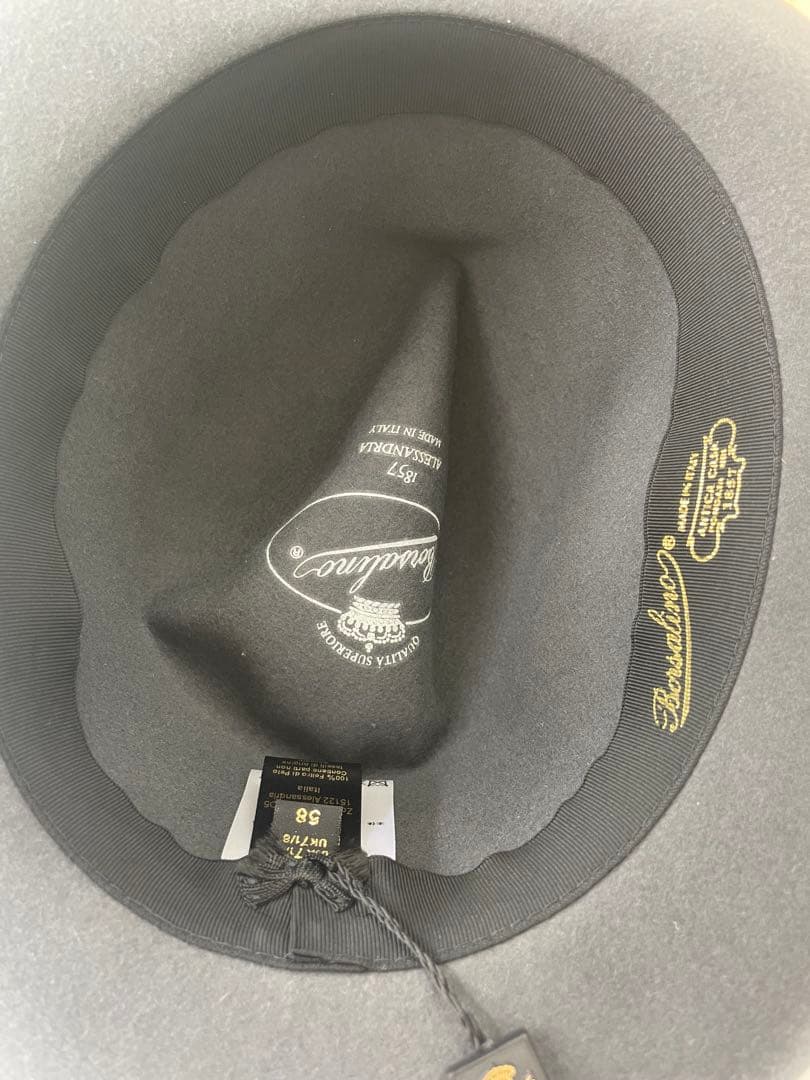 未使用品　ボルサリーノカーフレザーハット　グレー　フェルトウール秋冬お洒落滝マキ