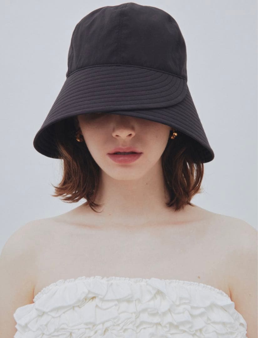 iris47 petal hat ブラック　美品