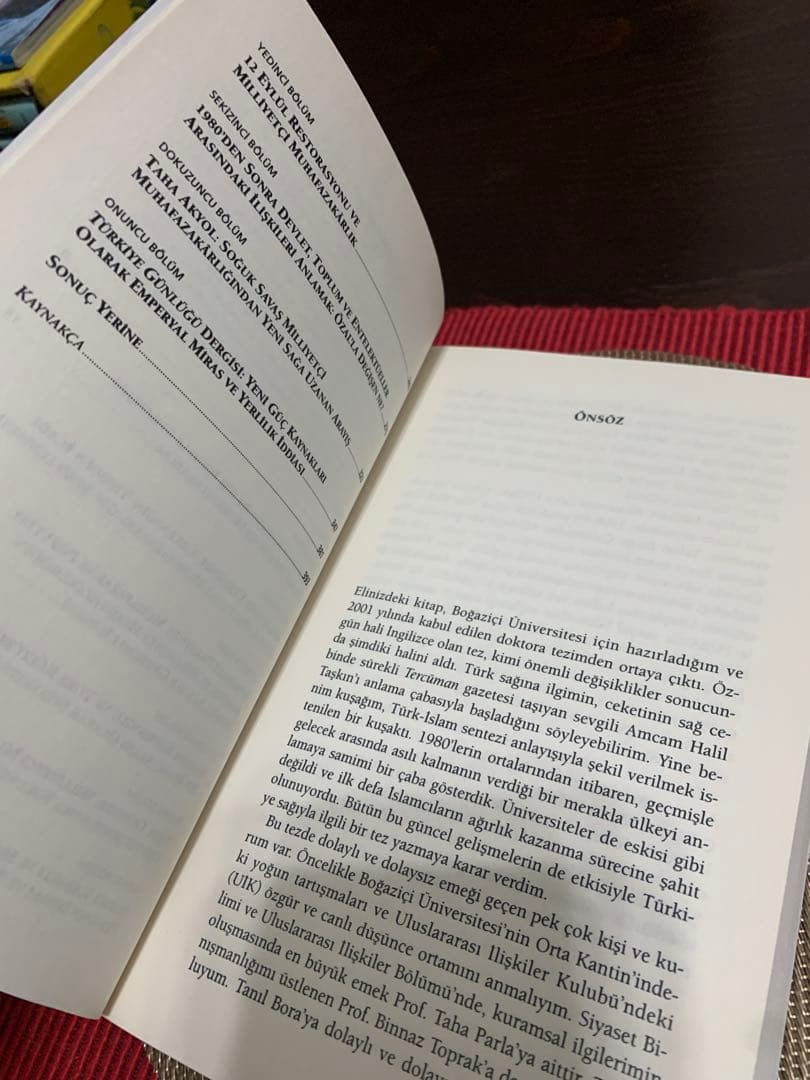 希少　Milliyetçi Muhafazakâr Entelijansiya